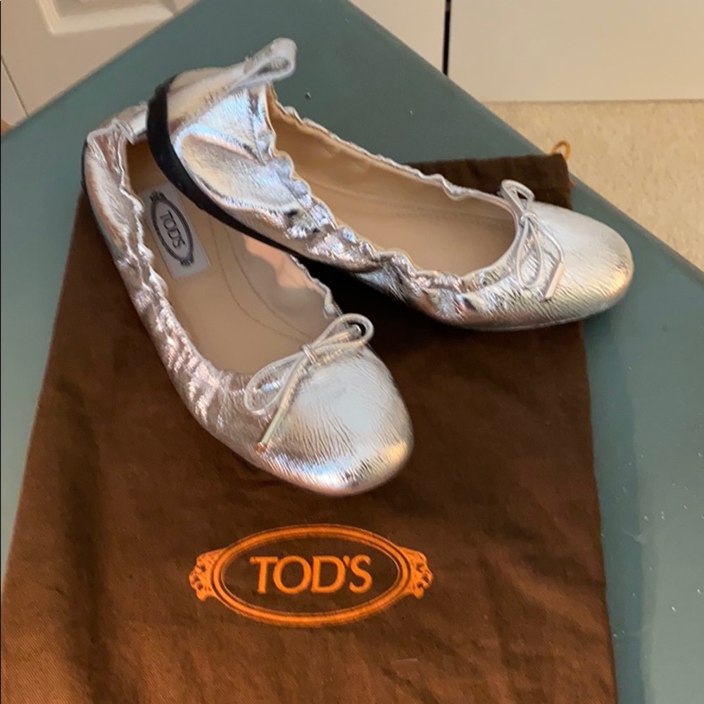 TOD’S Ballerinas in Leather - silver